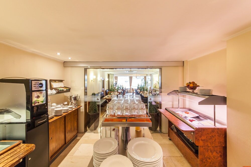 Фото Hotel Flora Düsseldorf