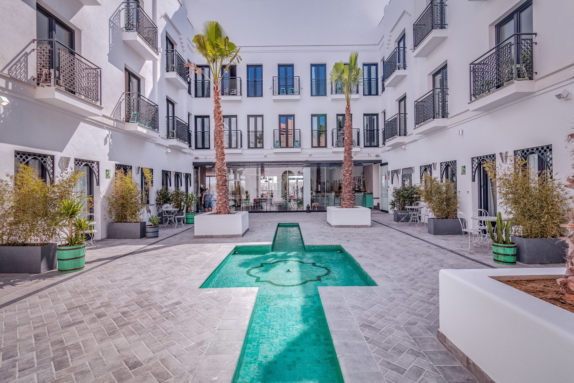 Фото отеля 1