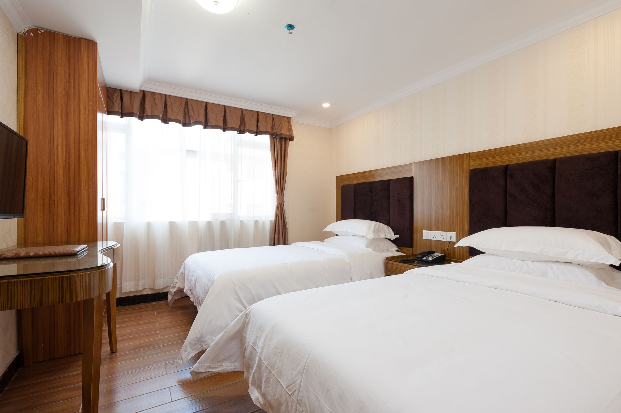 Фото Guangzhou Compass Hotel