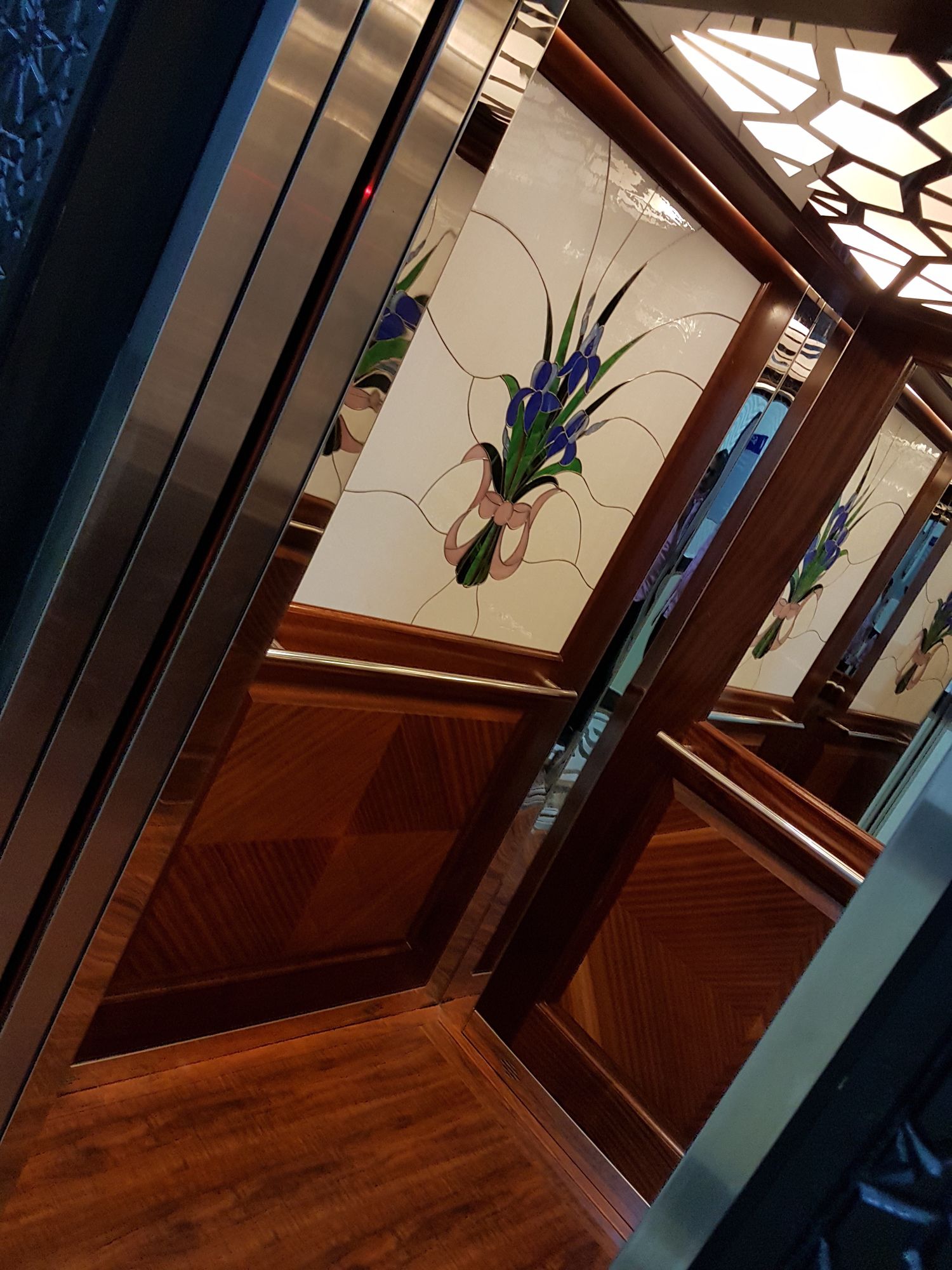 Фото Swiss Blue Hotel