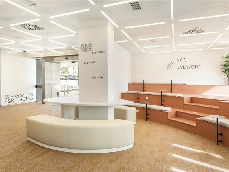 Фото B&b Hotel Granada Estacion