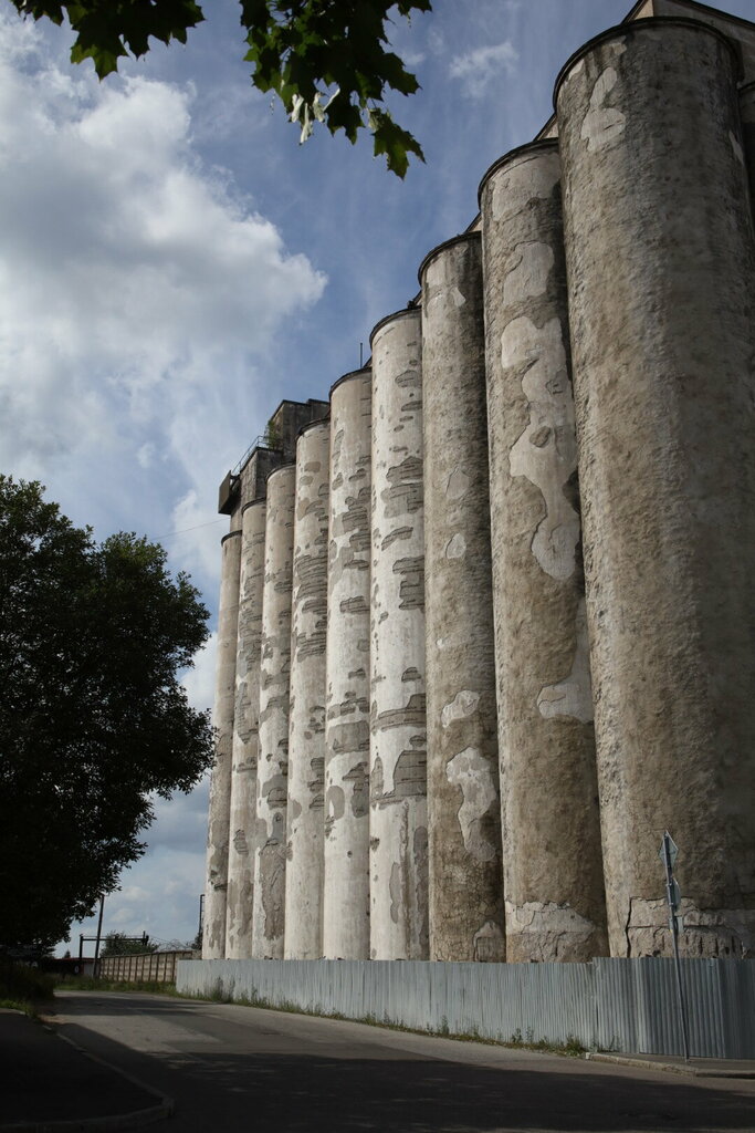 Landmark, attraction Здание хлебокомбината 1930-х годов, построенное Эркки Хуттунен, Vyborg, photo