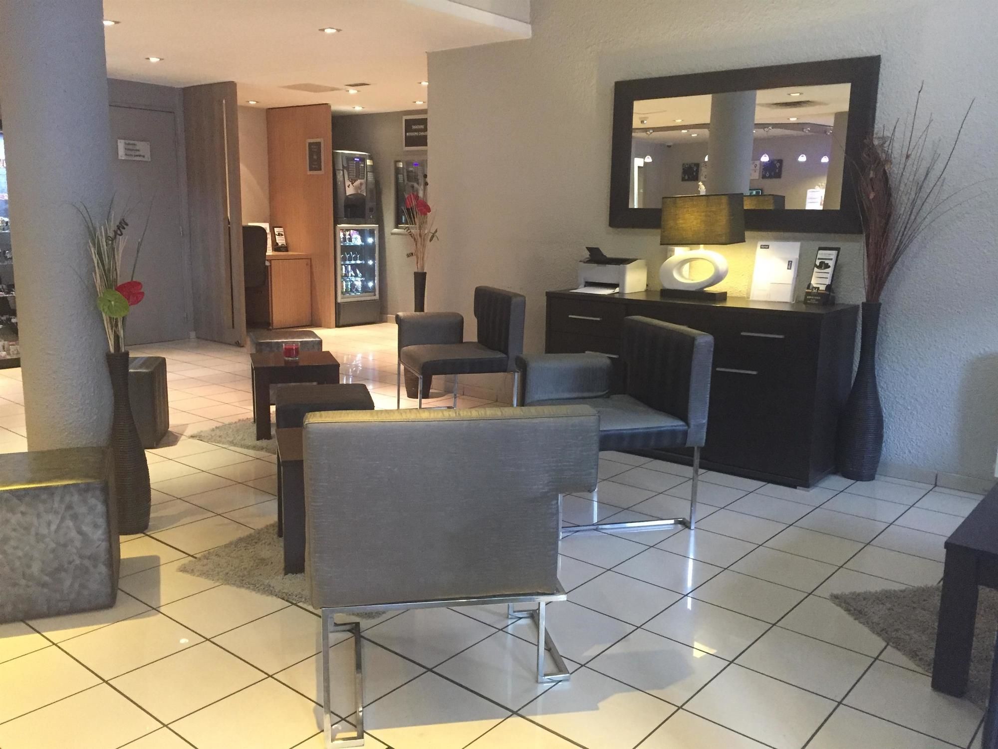 Фото Kyriad Le Bourget Centre - Parc Des Expositions