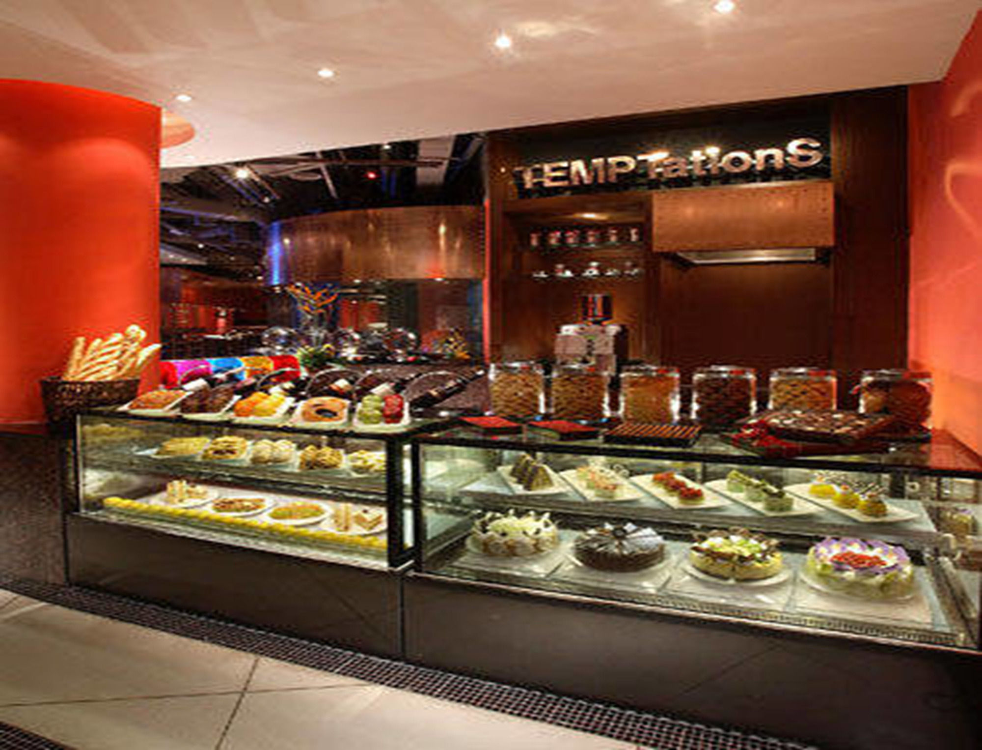 Фото Renaissance Kuala Lumpur Hotel & Convention Centre