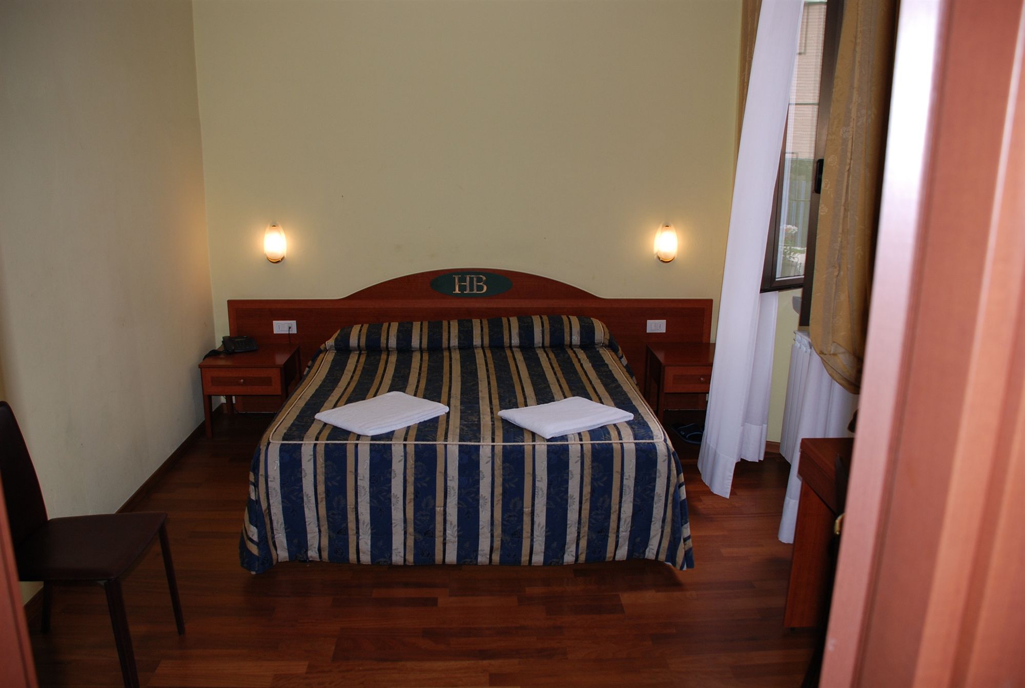 Фото Hotel Bogart 2