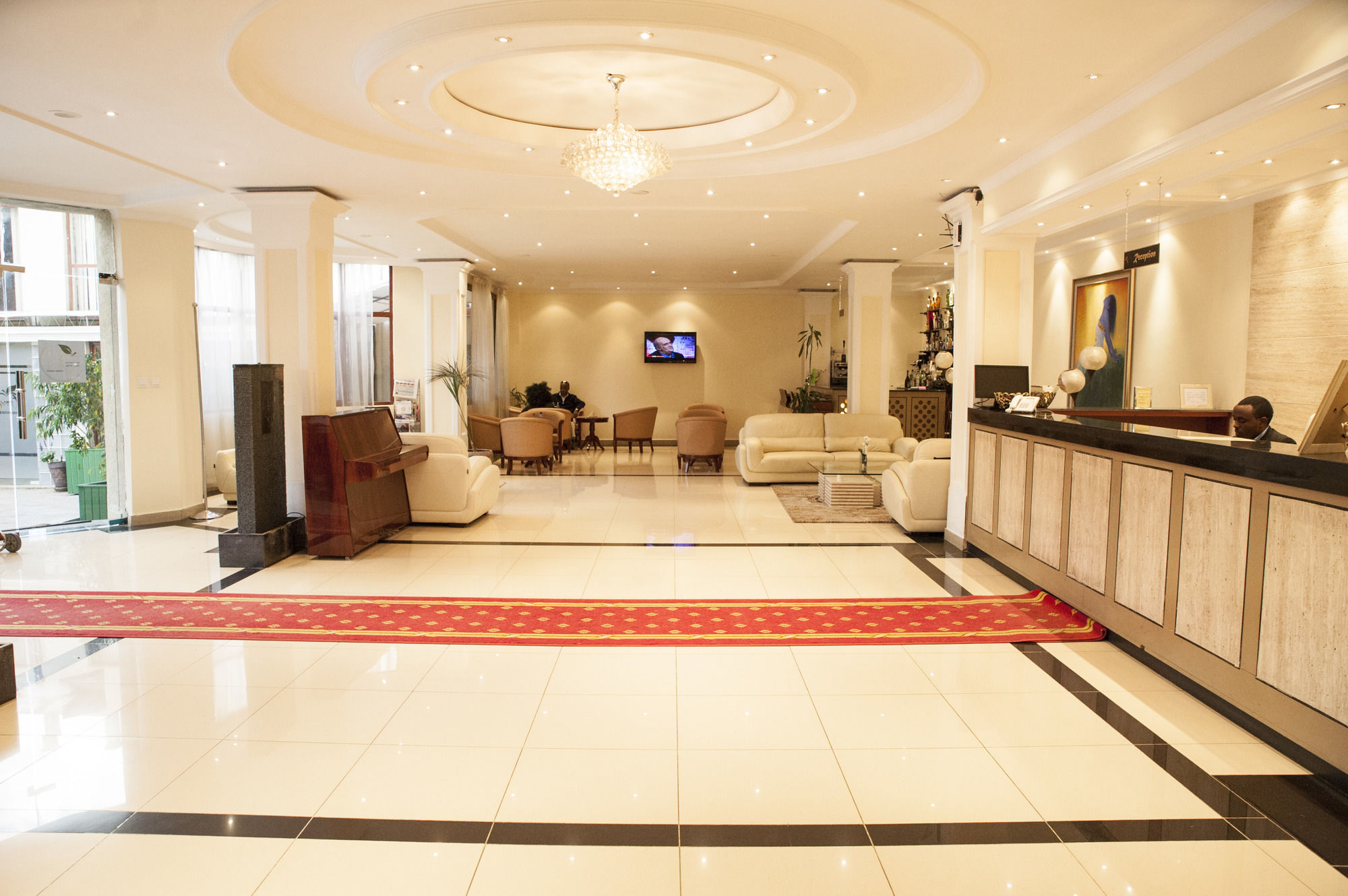 Фото отеля 2