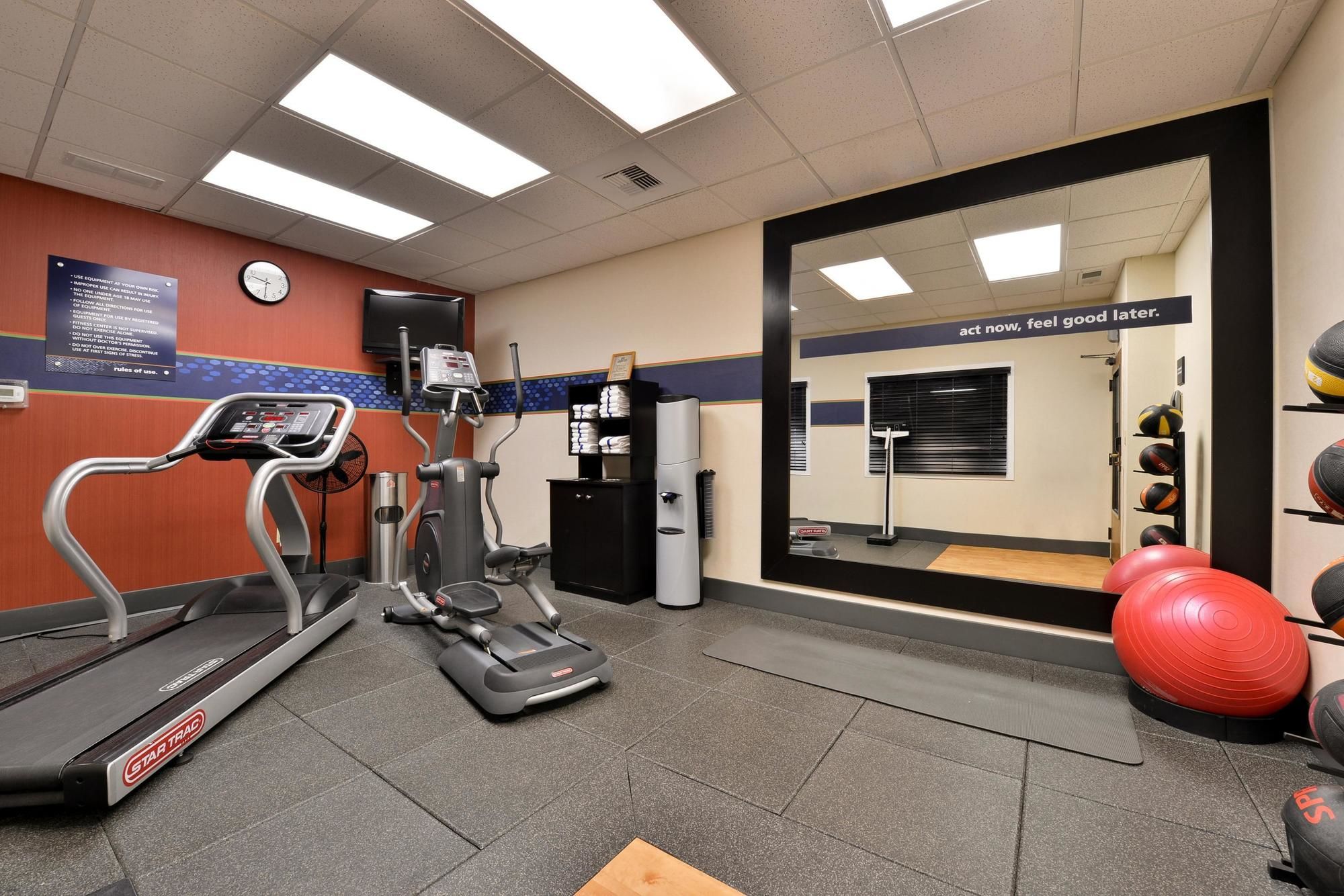 Фото Hampton Inn Idaho Falls At the Mall