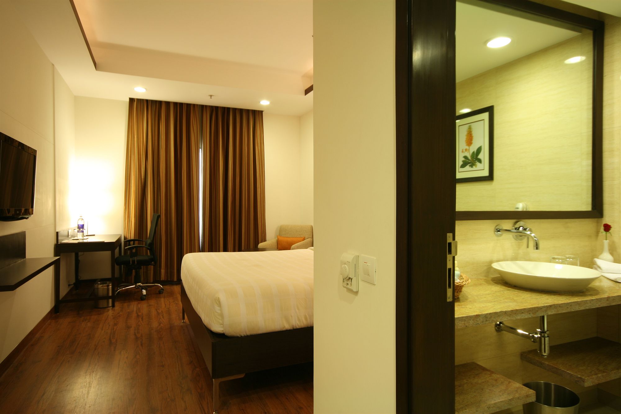 Фото Four Points by Sheraton Vadodara