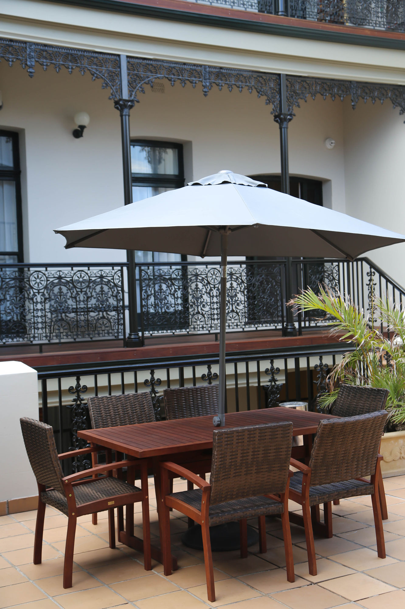 Фото The Lurline Randwick