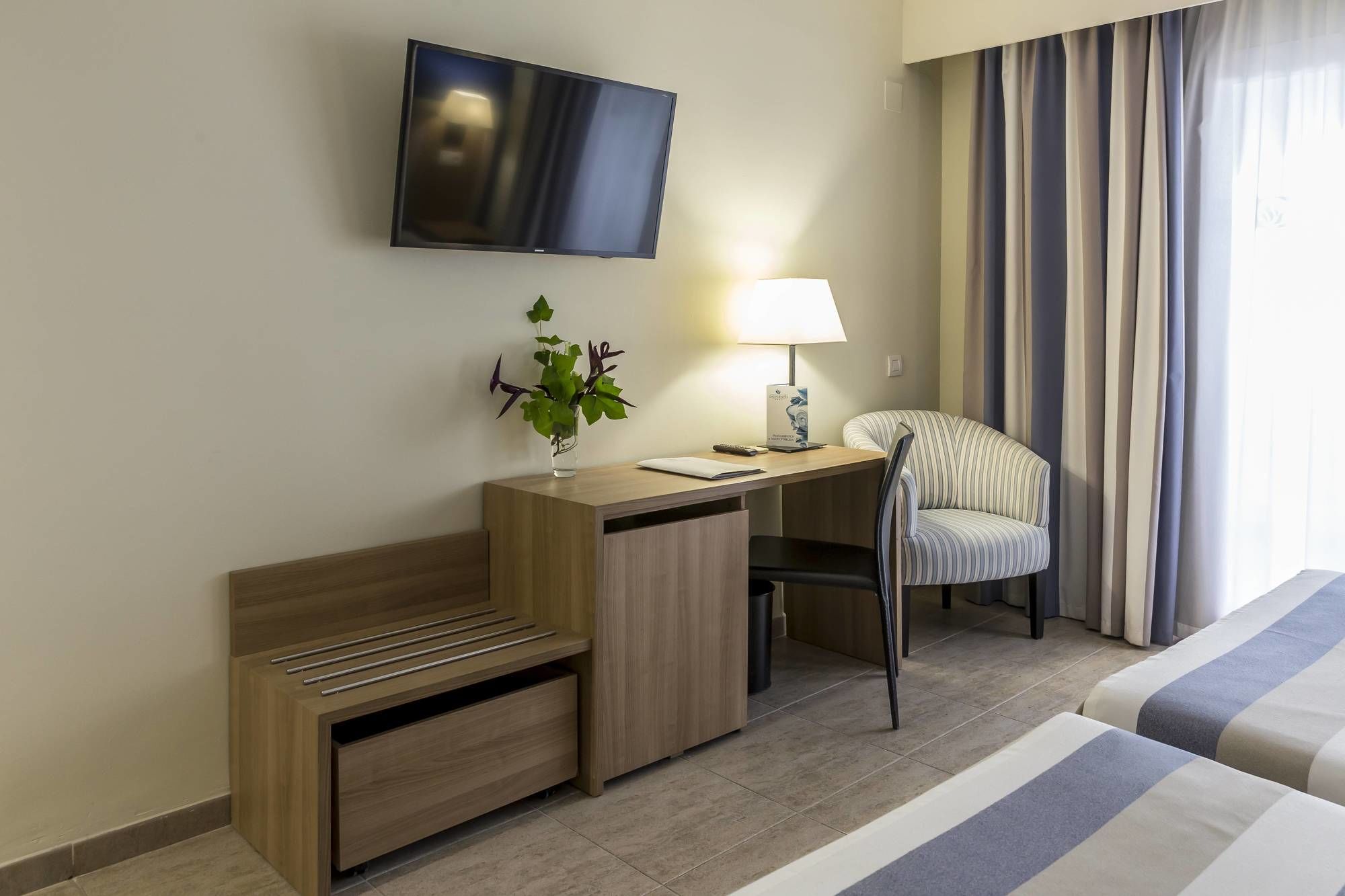 Фото Gran Hotel Las Fuentes de Fantasía Hoteles