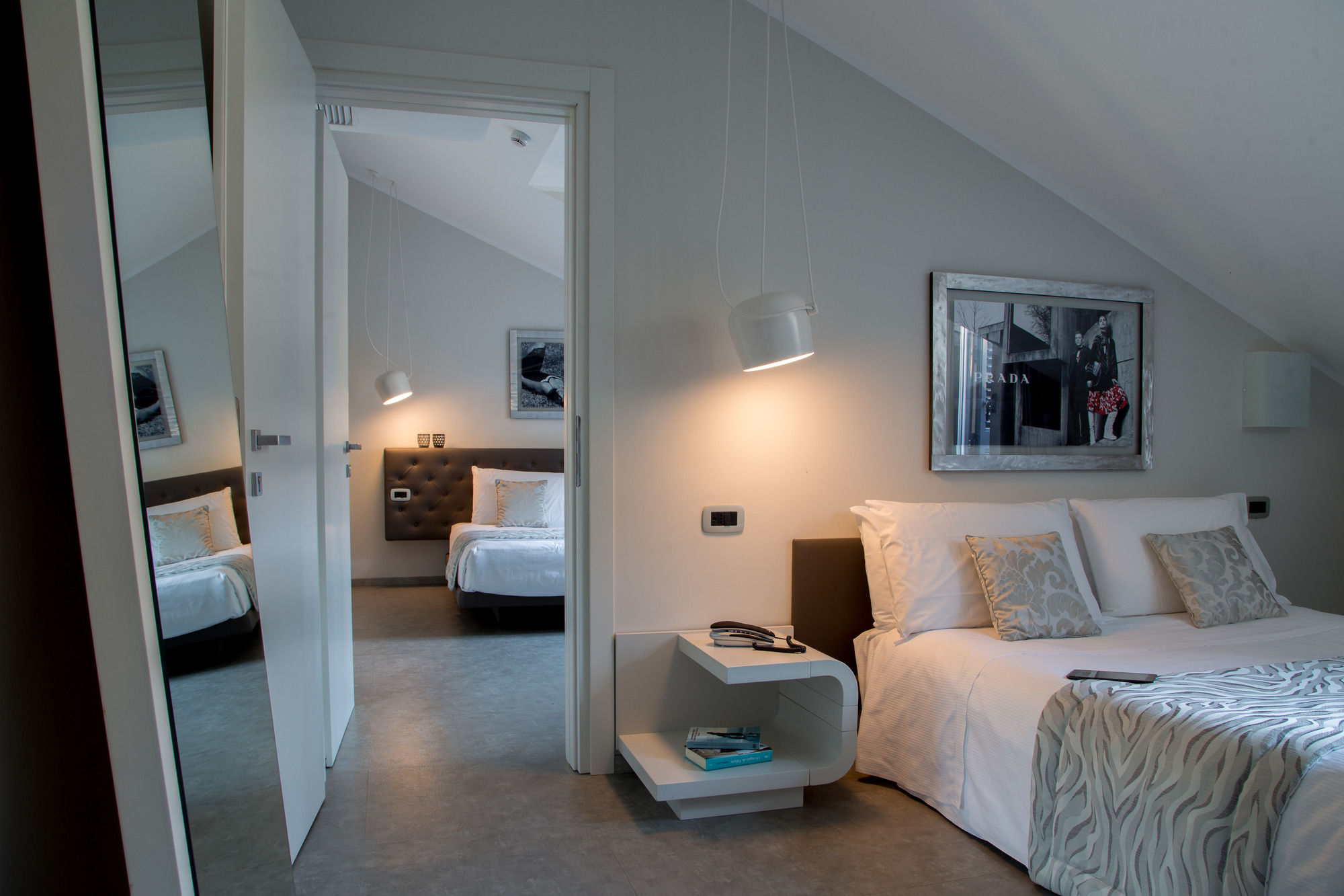 Фото Montenapoleone Suites