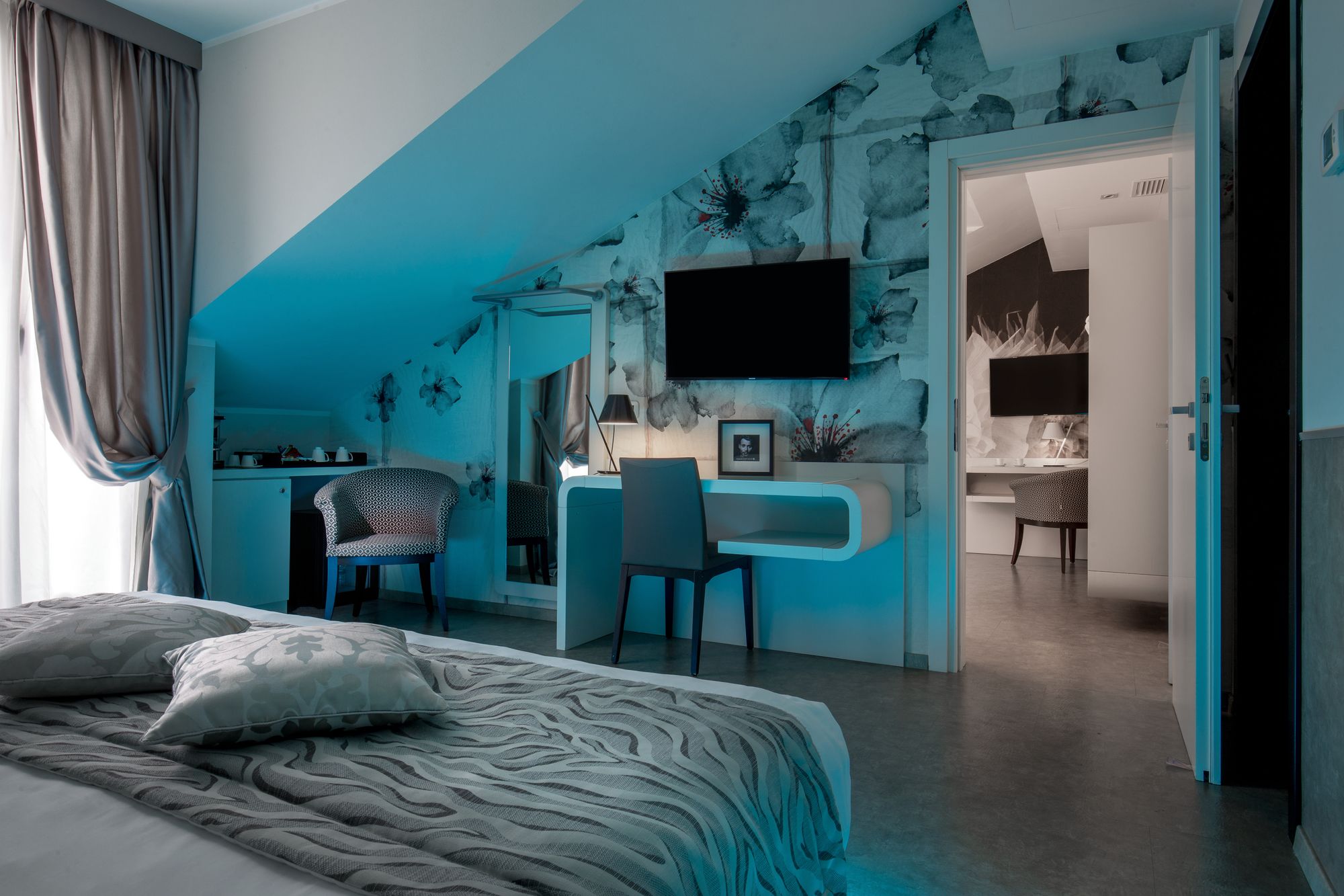 Фото Montenapoleone Suites