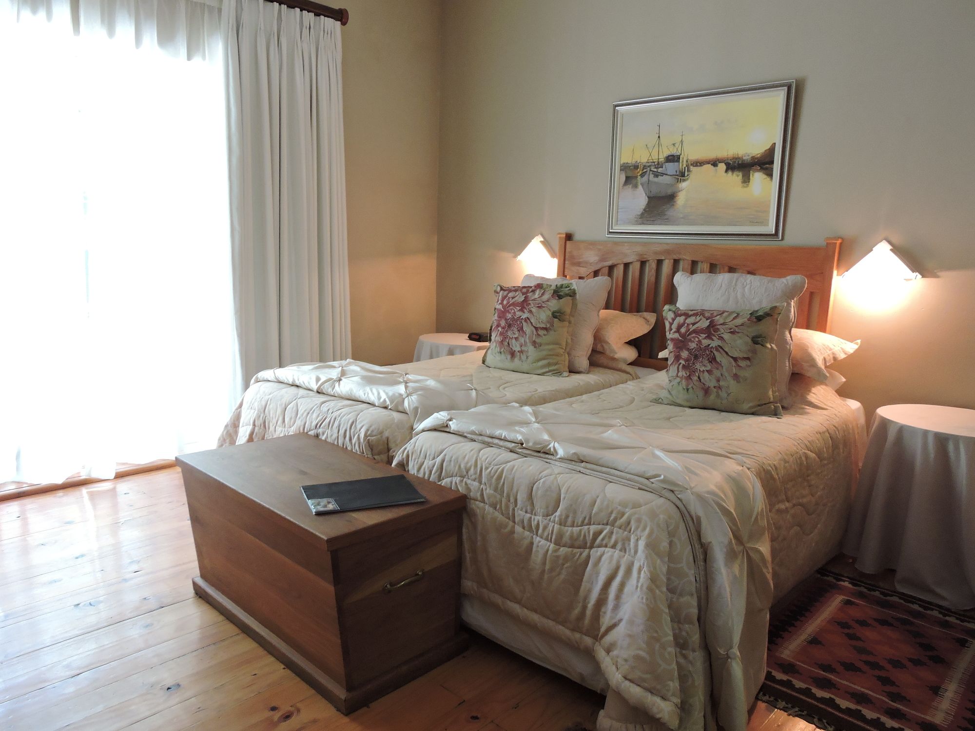 Фото Adley House Guesthouse