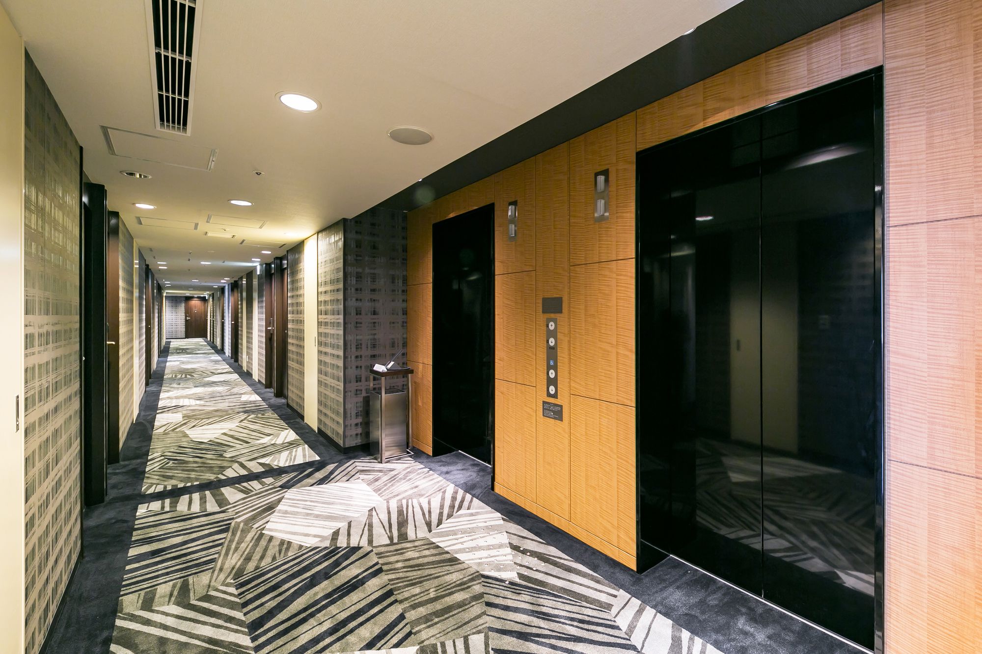 Фото Sotetsu Fresa Inn Kawasaki-Higashiguchi