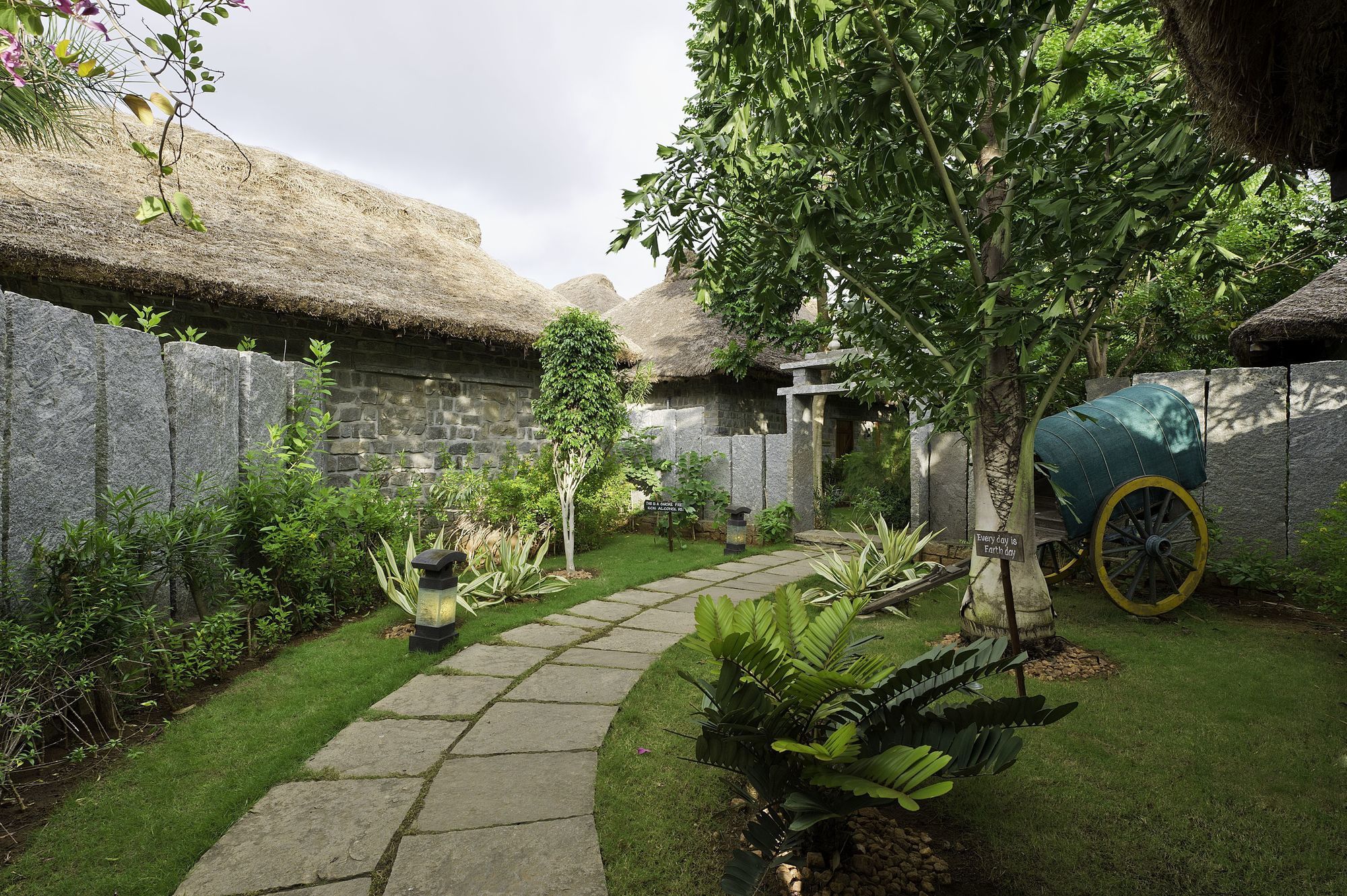 Фото Sparsa Thiruvannamalai