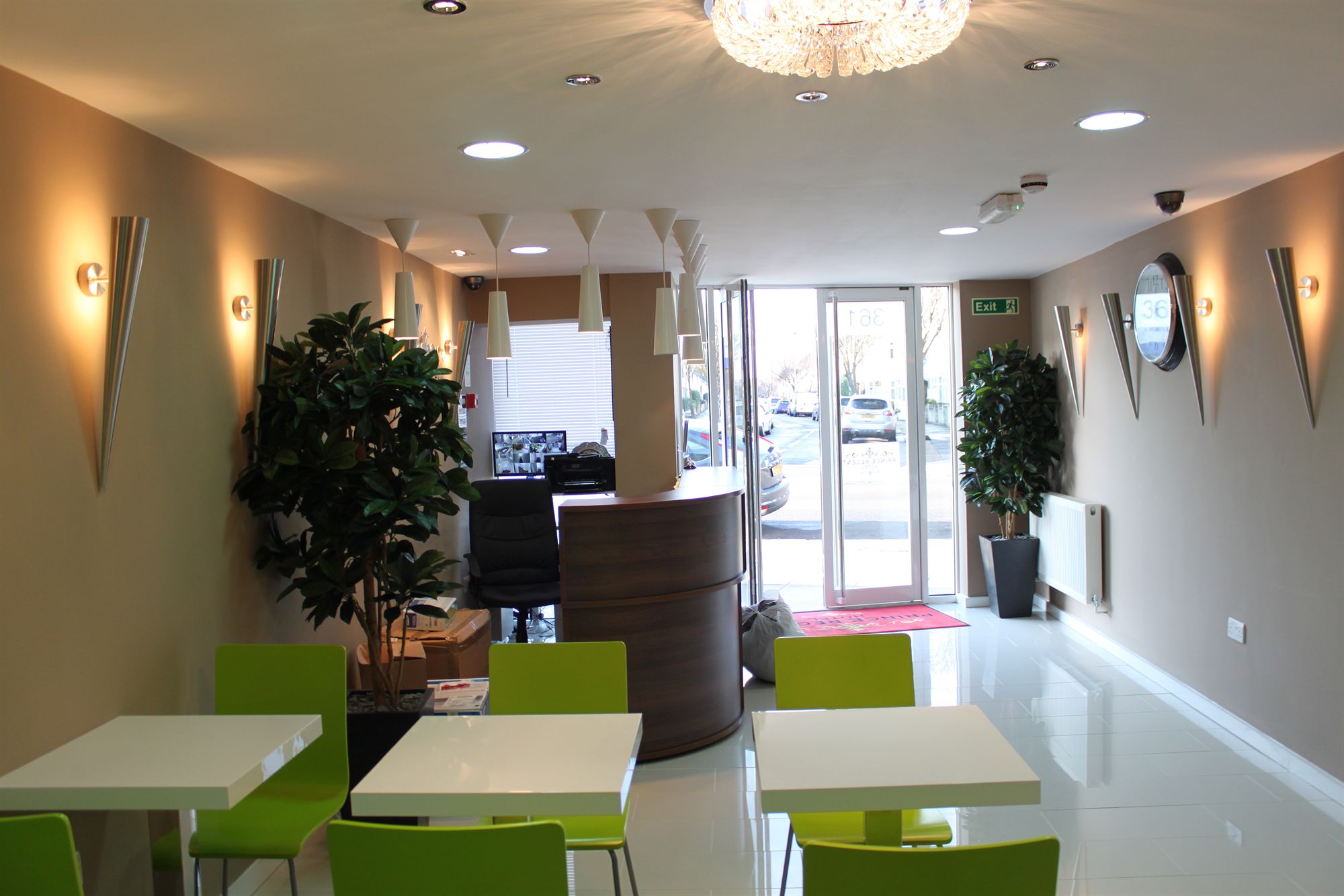 Фото Prince Regent Hotel Excel London