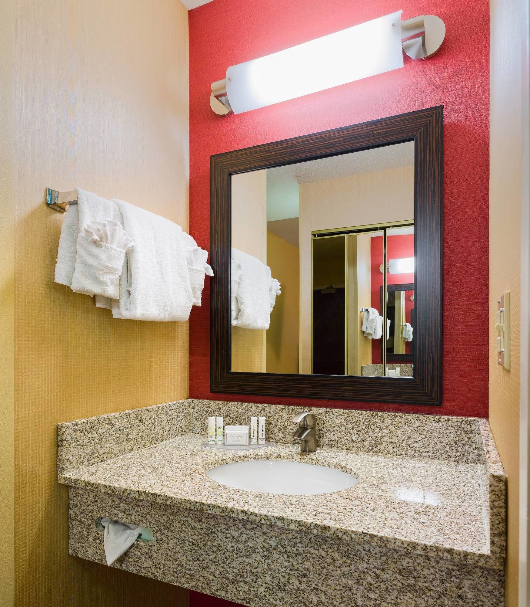 Фото Courtyard by Marriott Wilmington Brandywine