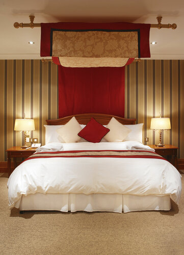 Гостиница Killarney Plaza Hotel and SPA в Килларней