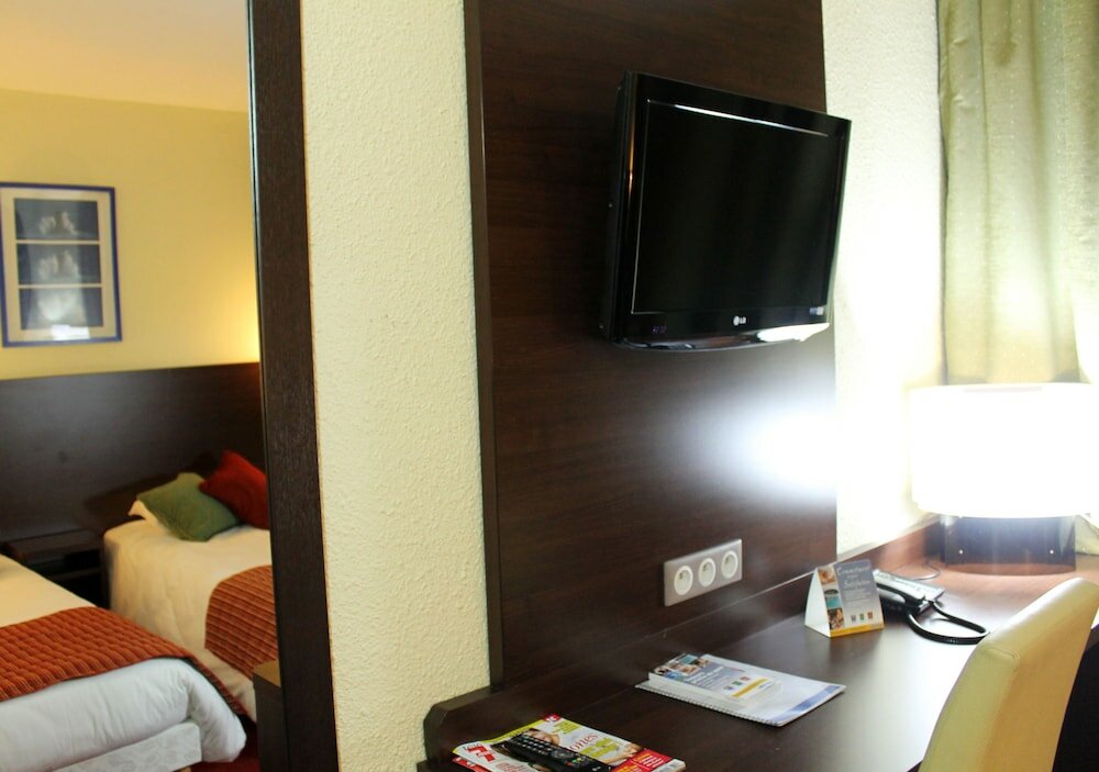 Фото The Originals City, Hôtel Paris Sud, Orly-Draveil