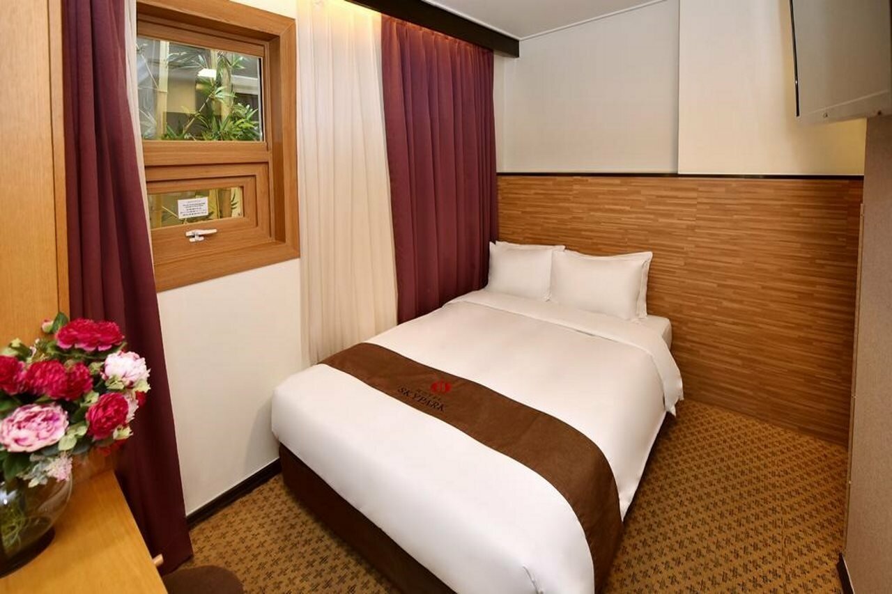 Фото Hotel Skypark Myeongdong I