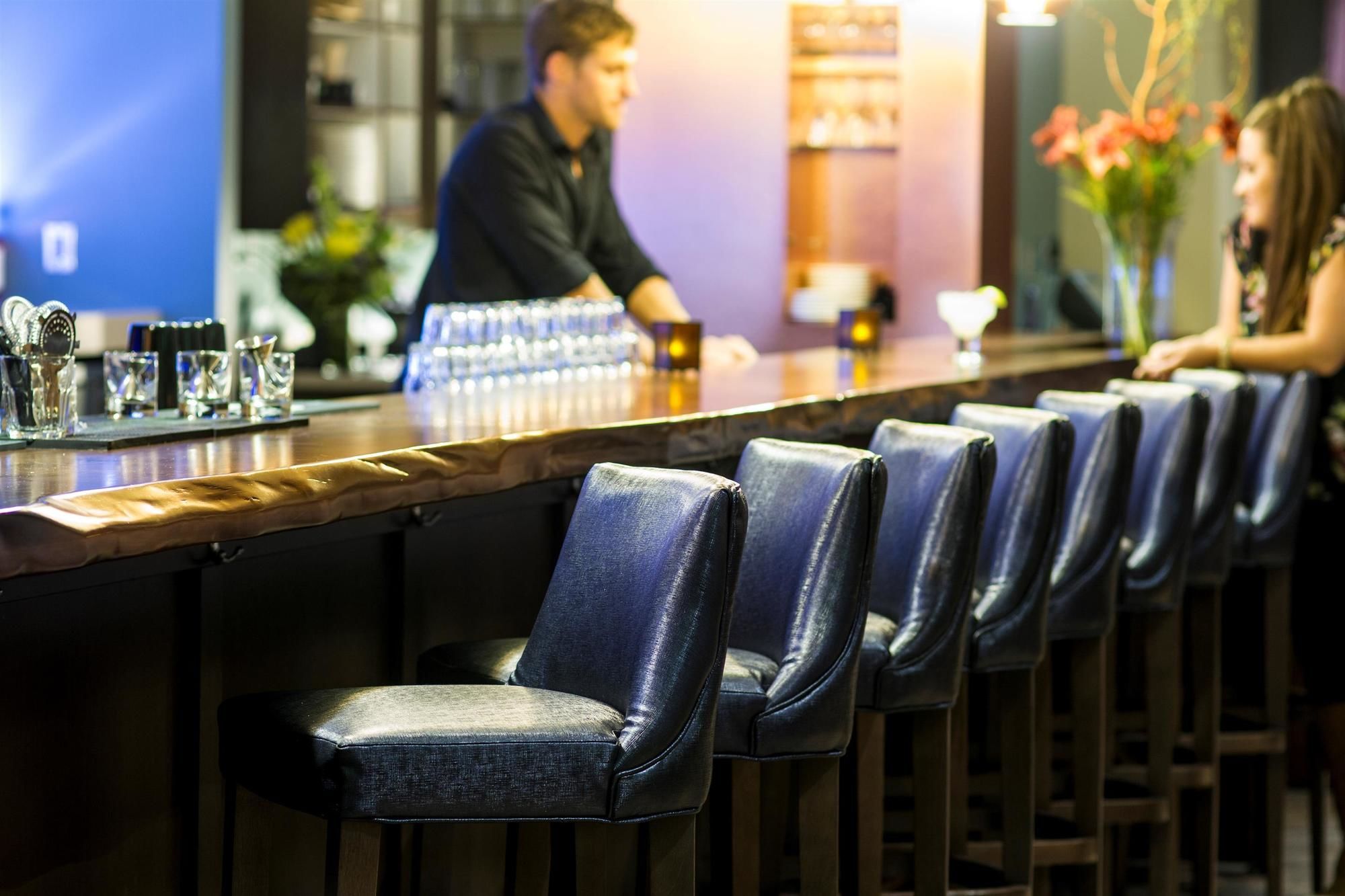 Фото Best Western Premier Boulder Falls Inn