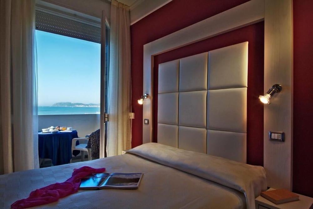 Фото Alexandra Plaza