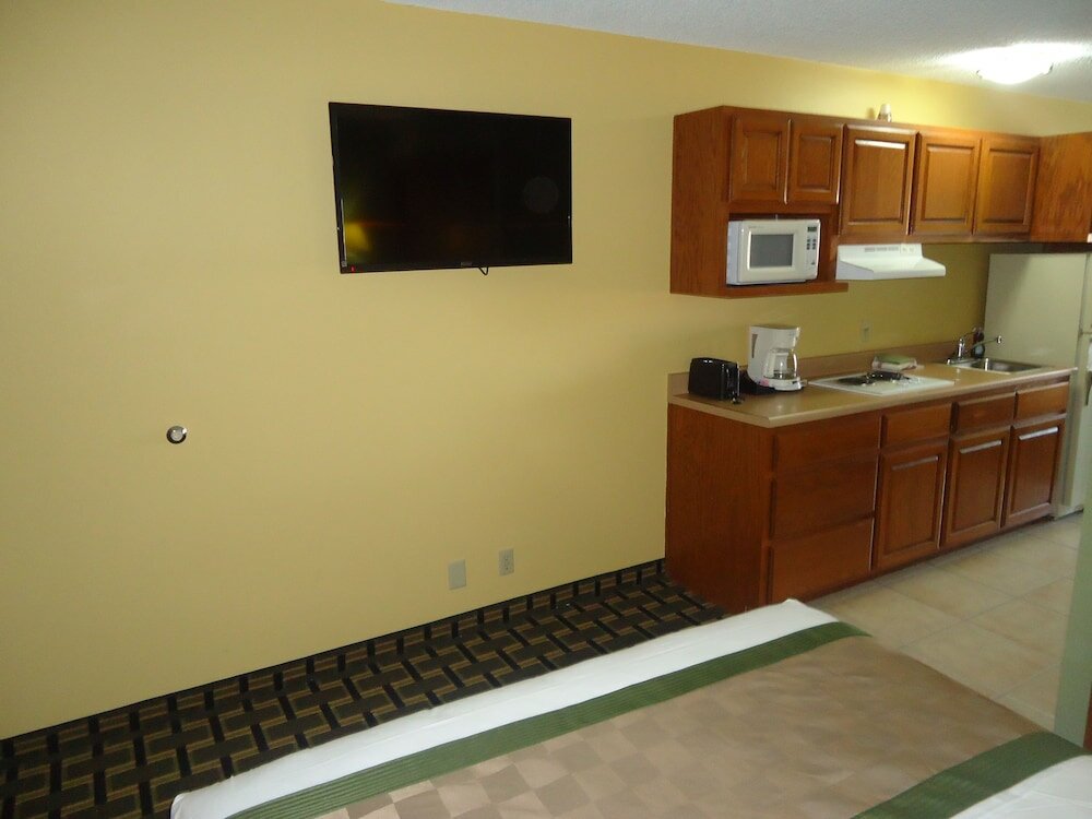 Фото Town House Extended Stay Hotel Downtown