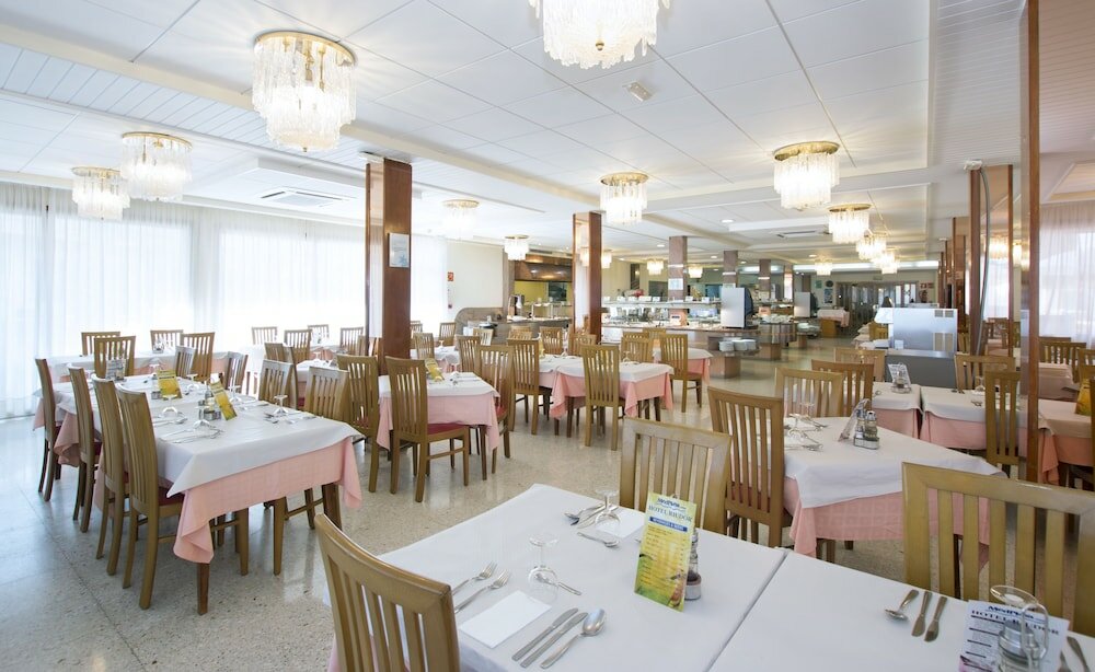 Фото Medplaya Hotel Riudor