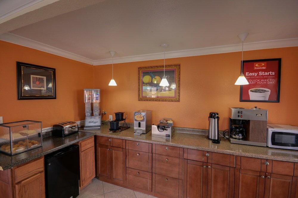 Фото Econo Lodge Lake Charles University Area