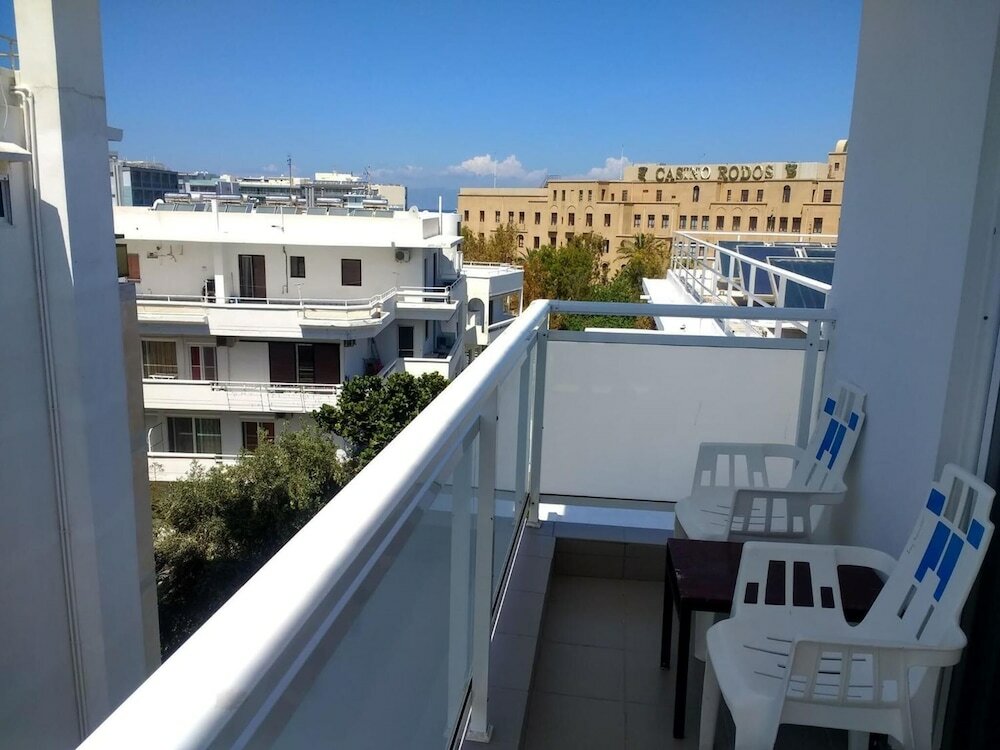 Фото International Hotel