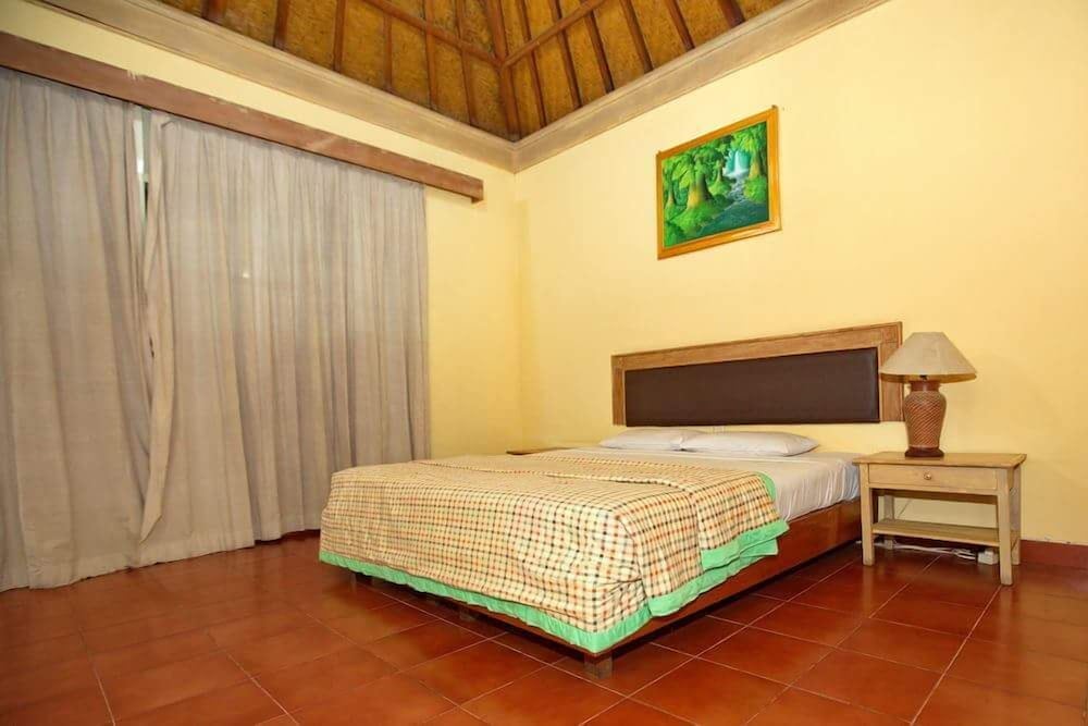 Фото Bali Lovina Beach Cottages