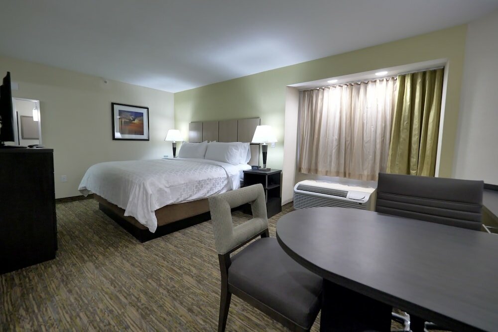 Фото Candlewood Suites Grand Prairie - Arlington, an Ihg Hotel