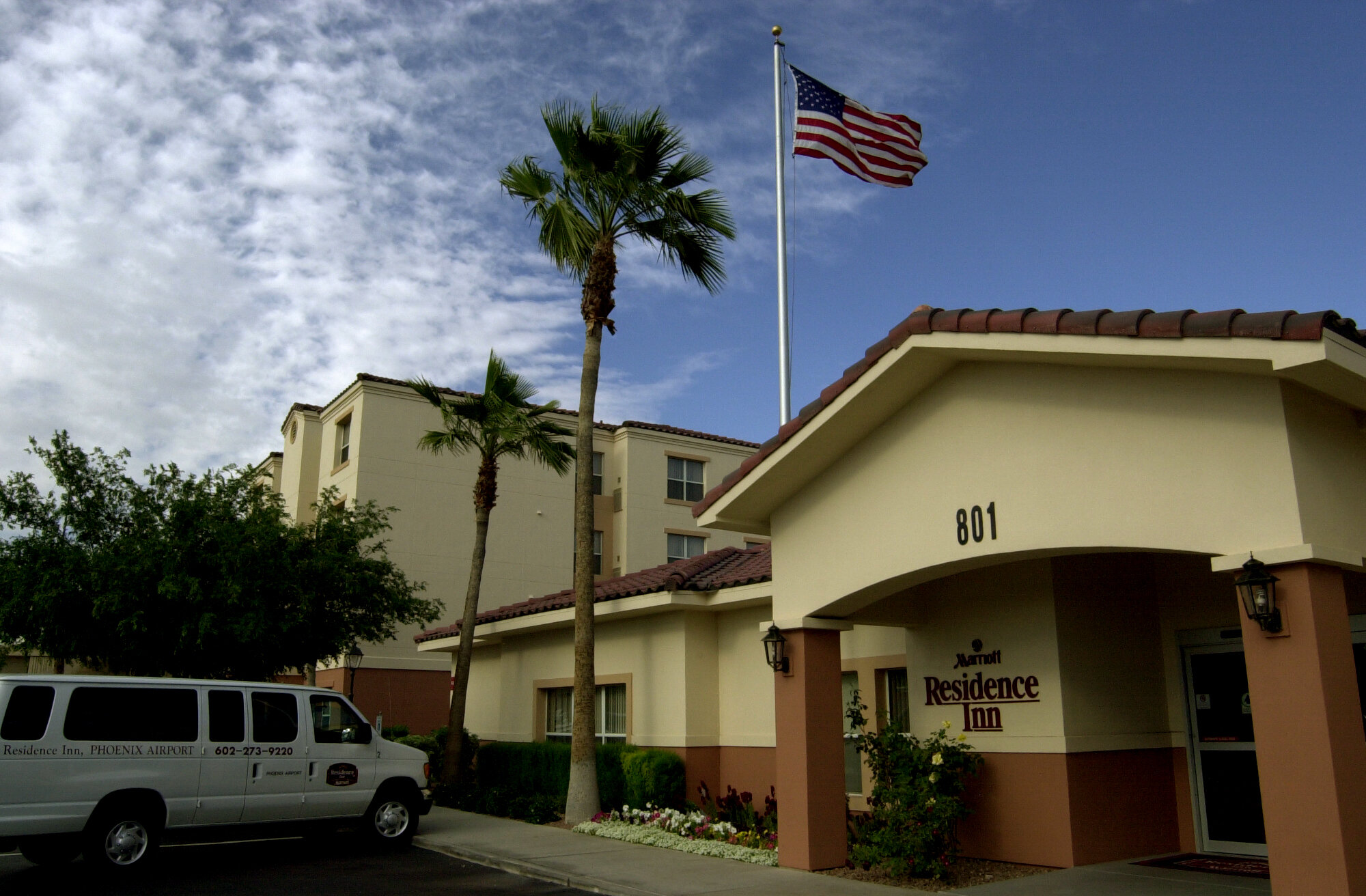 Фото Residence Inn by Marriott Phoenix Airport
