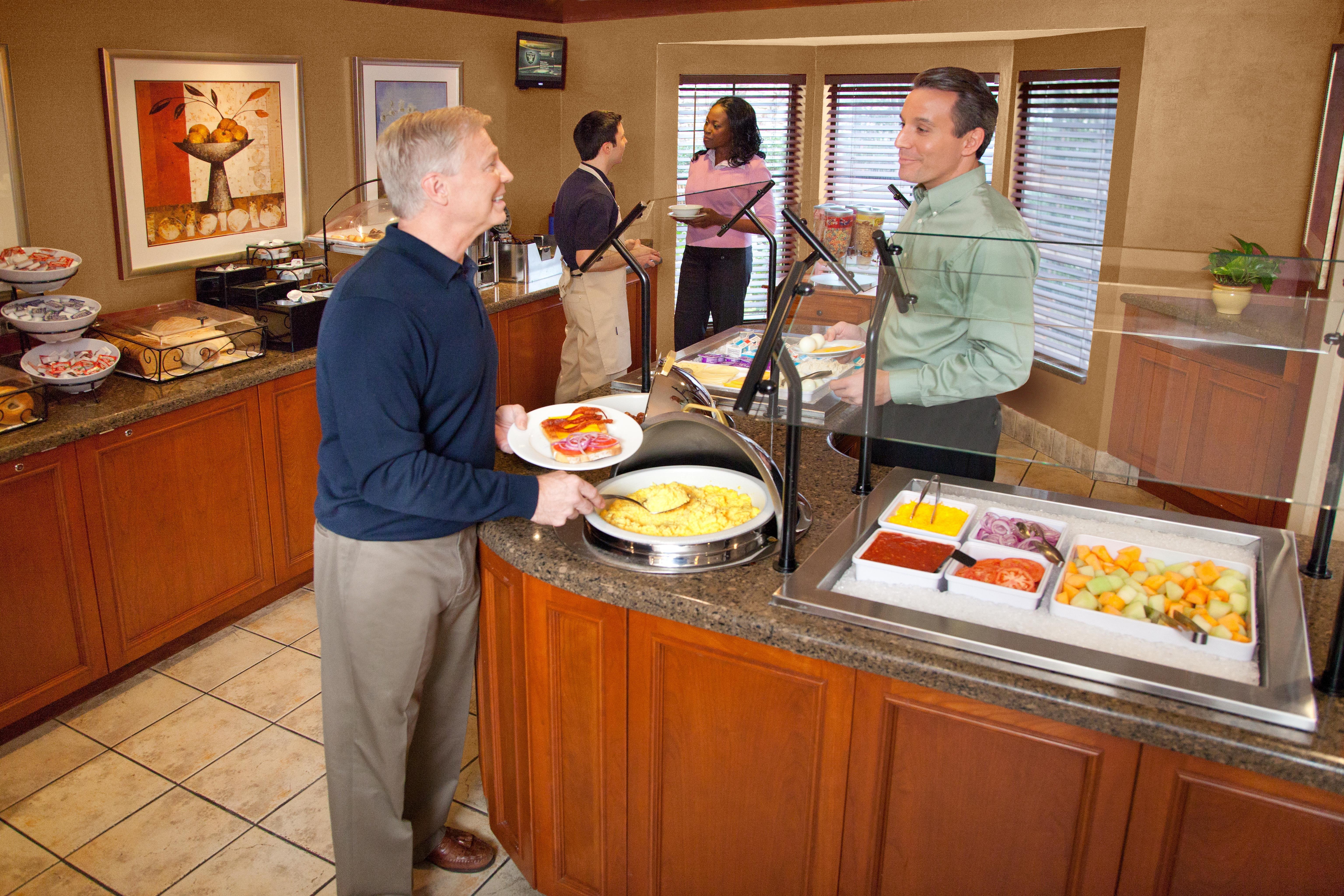 Фото Staybridge Suites West Edmonton