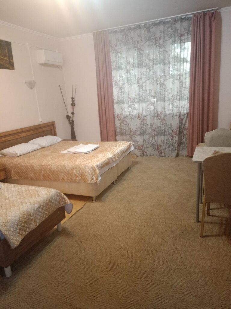 Hotel Ksenia, Krasnodar, photo