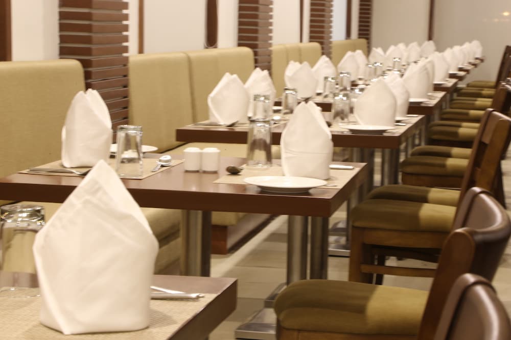 Фото The Fern Residency Mundra