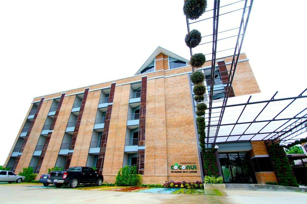 Фото The Coconut Hotel