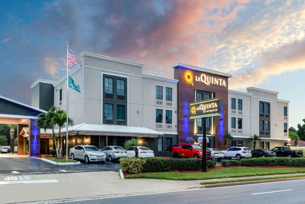 Hotel La Quinta Inn & Suites St. Petersburg Northeast, St Petersburg, photo