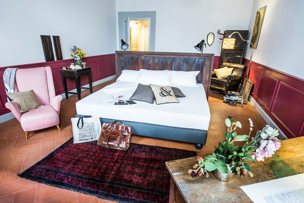 Фото Soprarno Suites