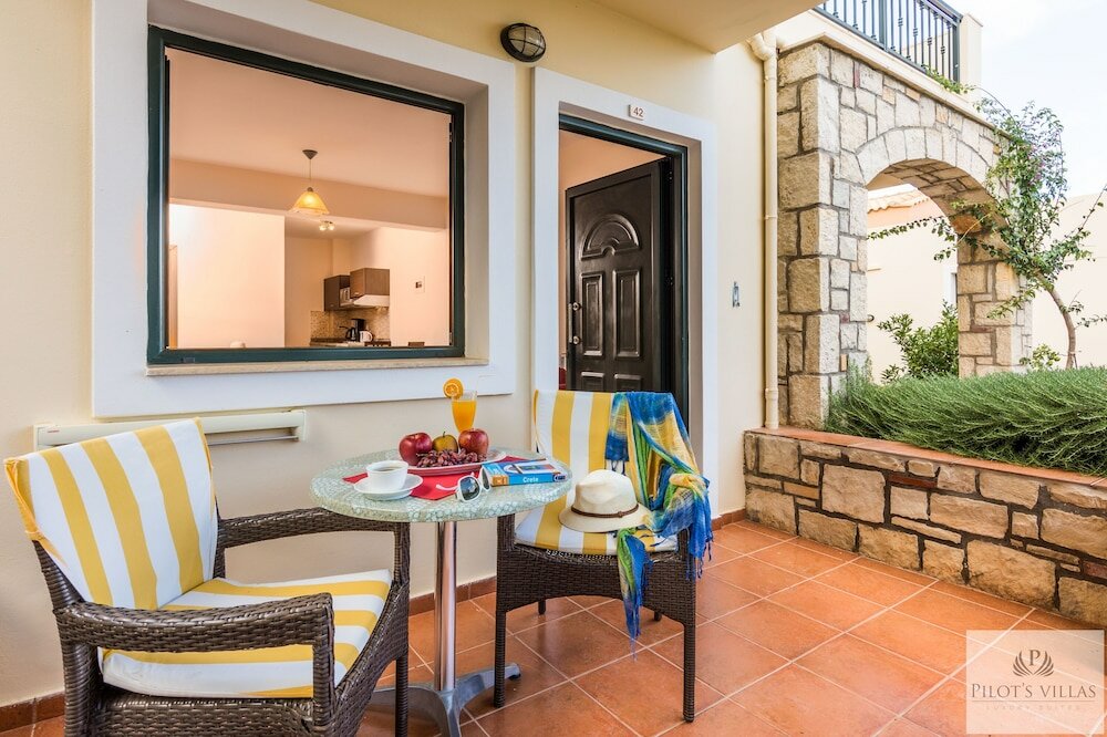 Фото Pilot's Villas Luxury Suites