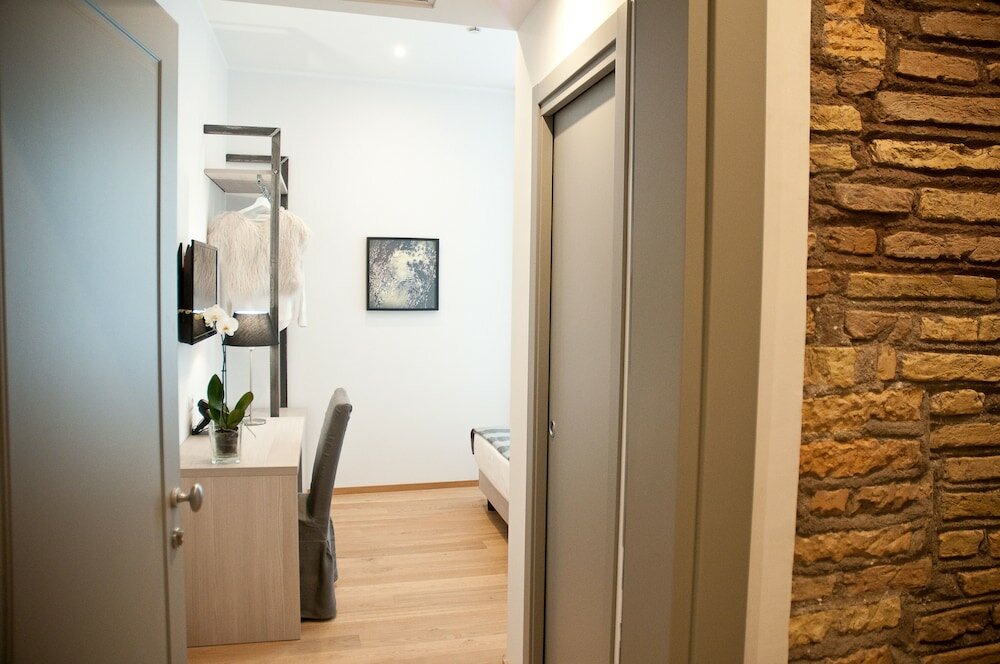 Фото Giuturna Boutique Hotel