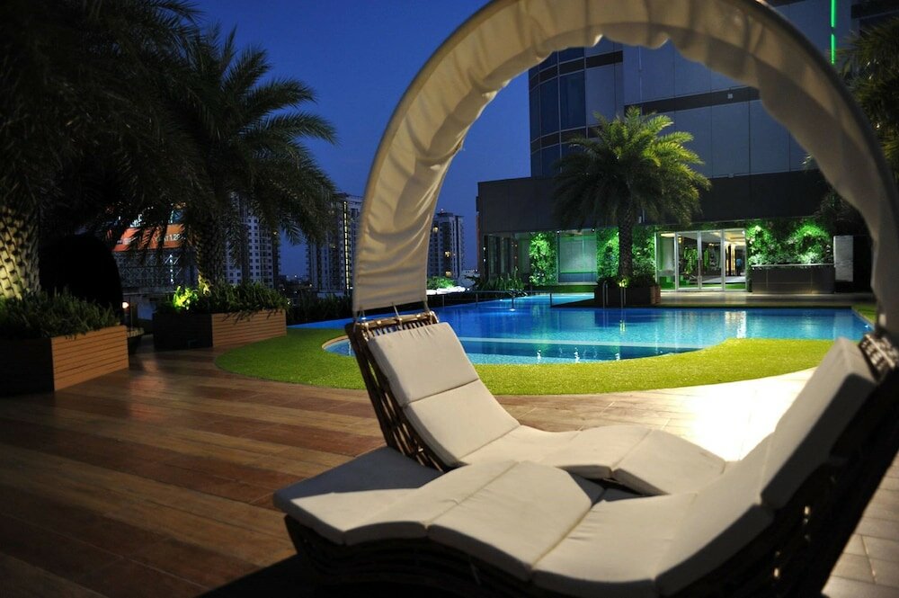 Фото The Bazaar Hotel