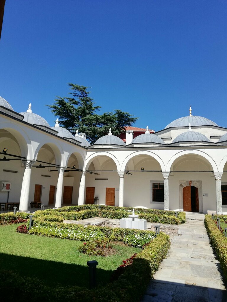 مركز تعليمي Fatih Municipality Medrese Davutpasa Graduate Research Center ، اسطنبول، صورة