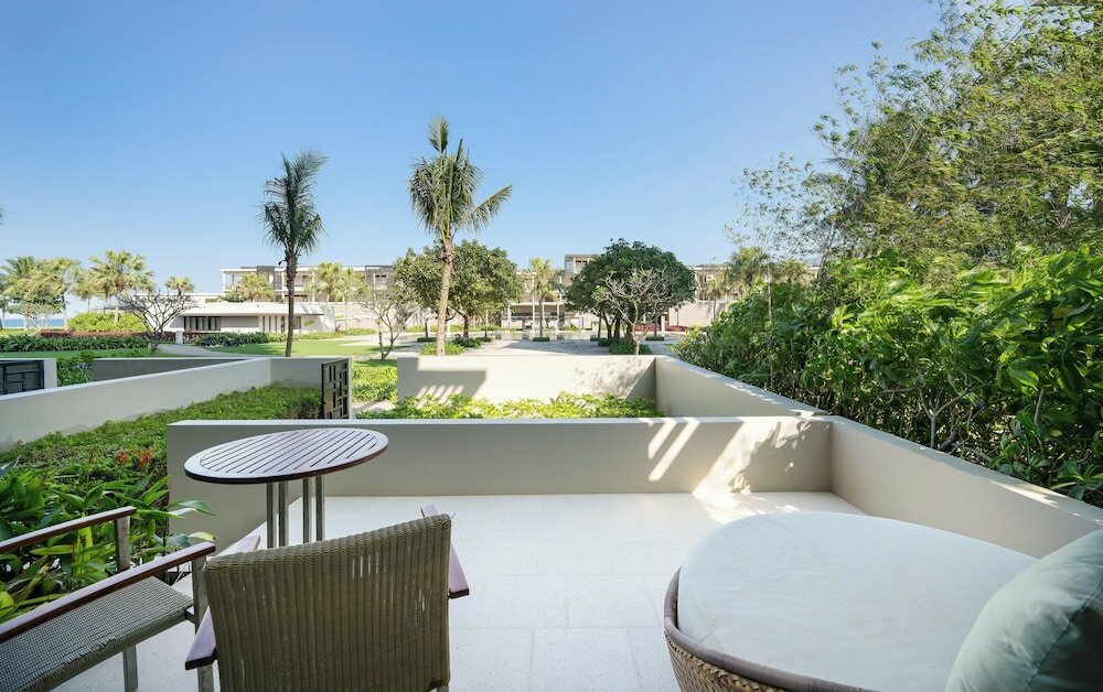 Фото Collections Apartment in Danang Resort