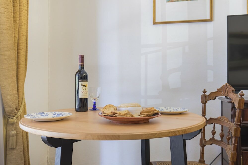 Фото Rustic Seaview Apartment in Cascais