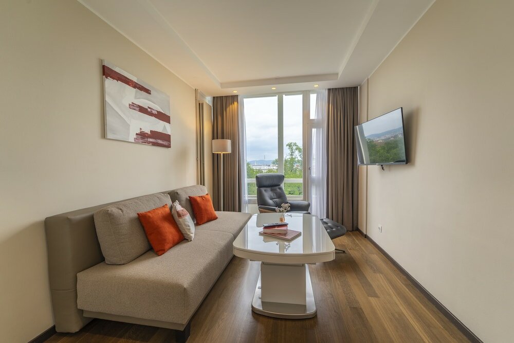 Фото Pakat Suites Hotel