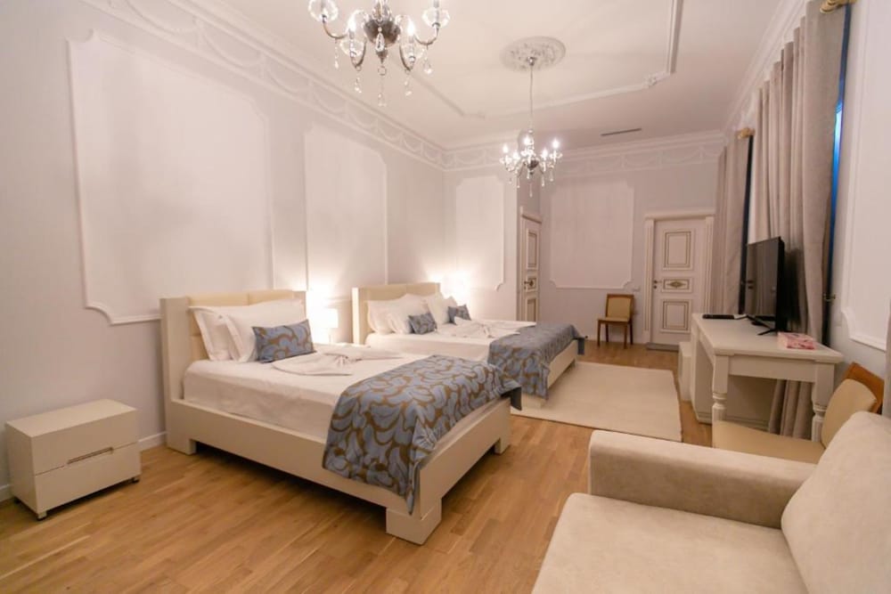 Фото Vila Ferdinand Modern Rooms In Tirana