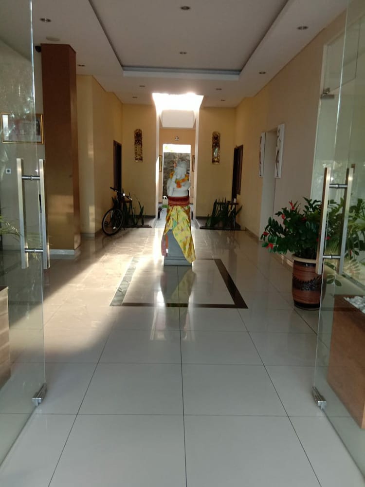 Фото Hotel Mandari