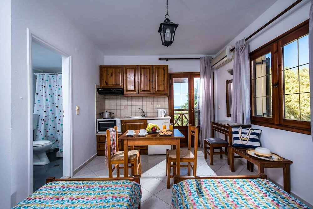 Фото Rena Apartments by Checkin