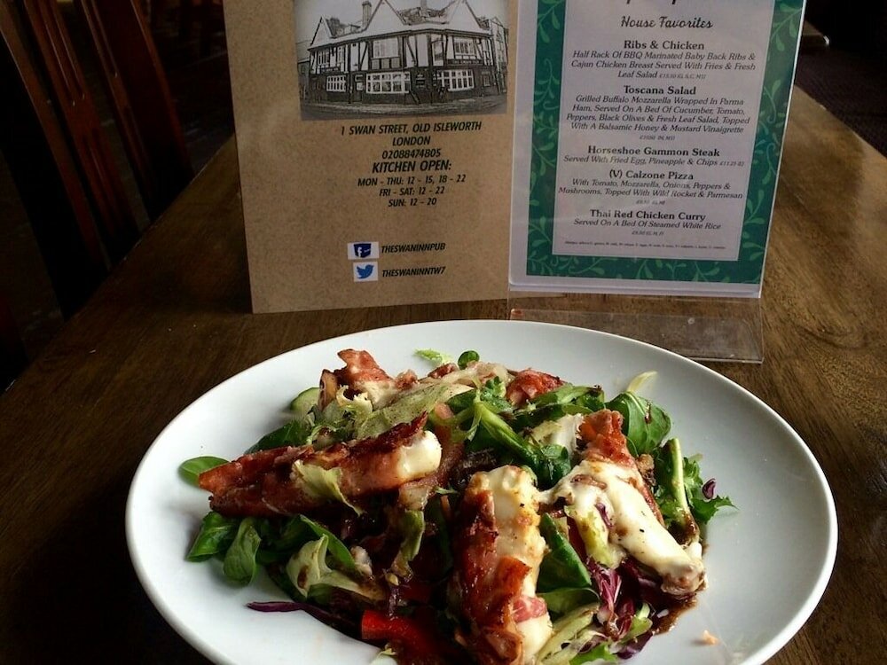 Фото The Swan Inn